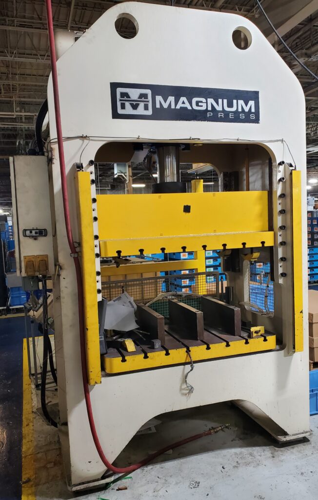 98 Ton Magnum Straight Side Gib Guide Hydraulic Press For Sale